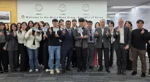 Specialization, Opportunity, and Development: Insights from the World Bank Korea Office Specialization, Opportunity, and Development: Insights from the World Bank Korea Office